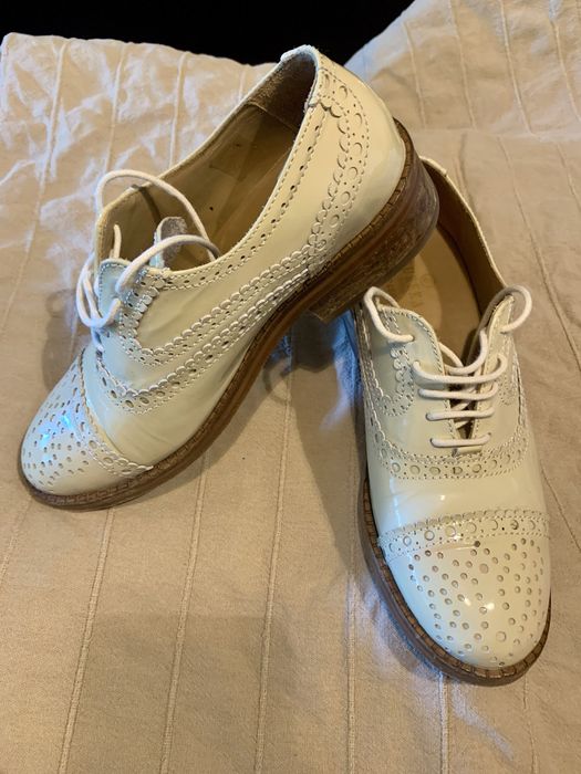 Sapatos modelo oxford marca Eureka