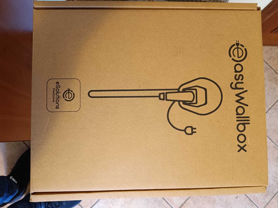 Wallbox novo para carro elétrico o plugin nunca utilizado.