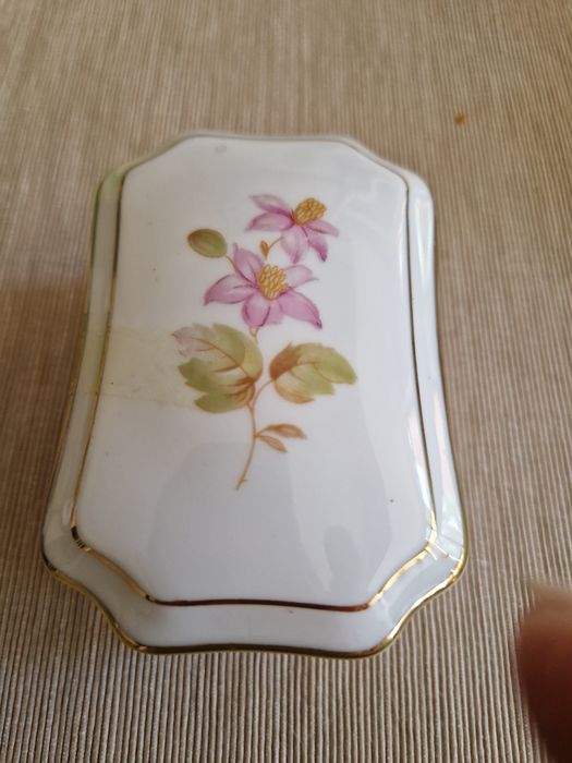 Guarda jóias. Porcelana. Candal