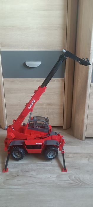 Zabawka ładowarka Manitou + akcesoria BRUDER