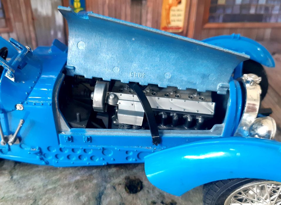 Bugatti Burago escala 1/18