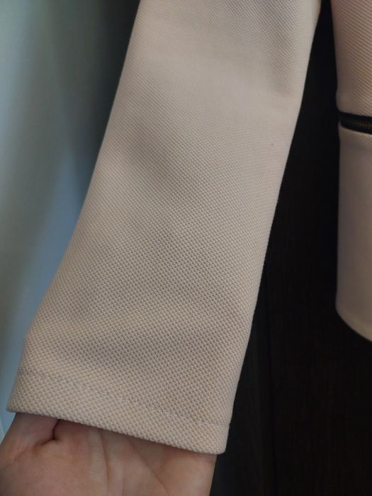 Тонкий піджак...