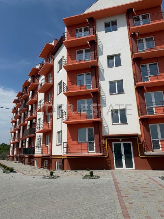Продам 1-кімн. квартиру 74м² на 2/5 у ЖК Озерний край, Ужгород!