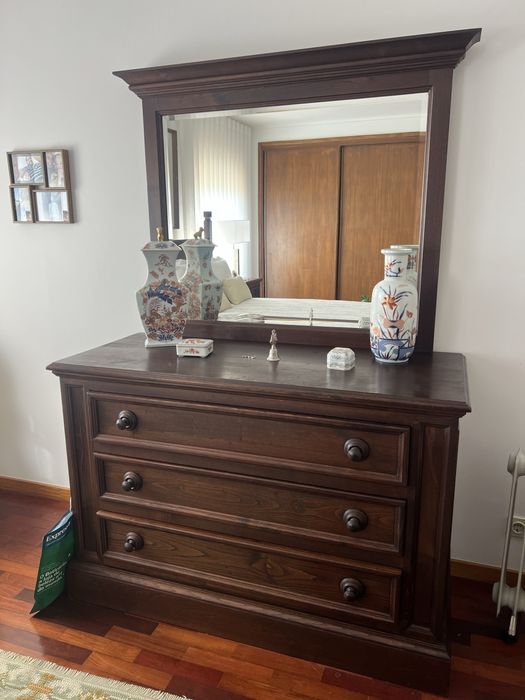 Conjunto cama+cómoda+mesas cabeçeira