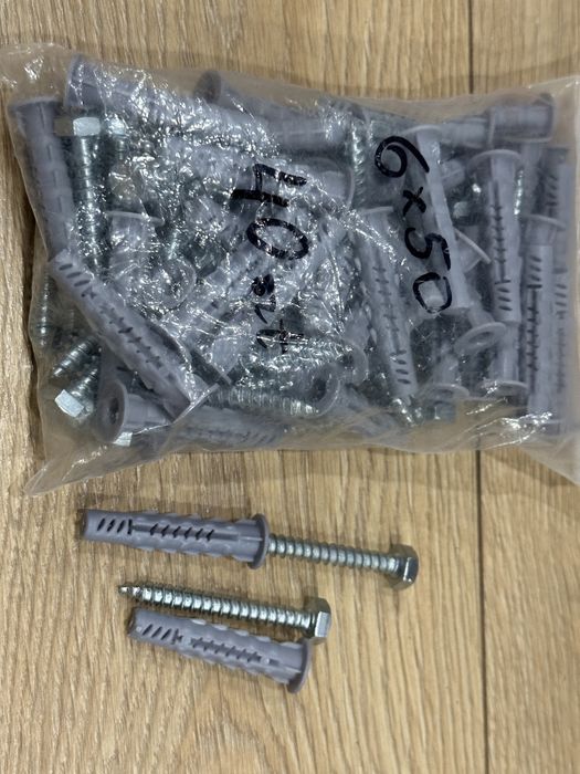 Wkręty 6X50 na klucz 140 szt