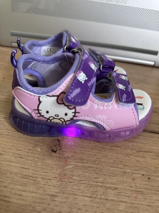 Босоніжки Hello Kitty 23 розмір