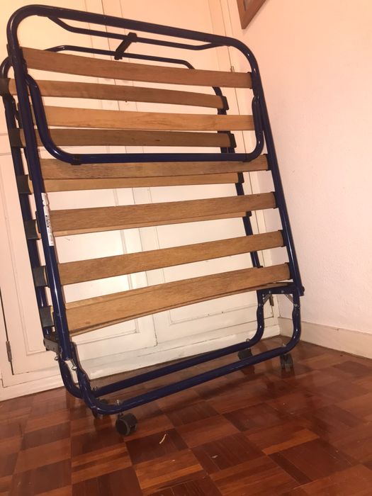 Divã Ikea com colchão
