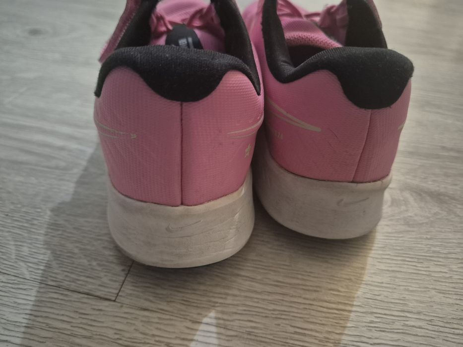 Buty nike star Runner 33,5