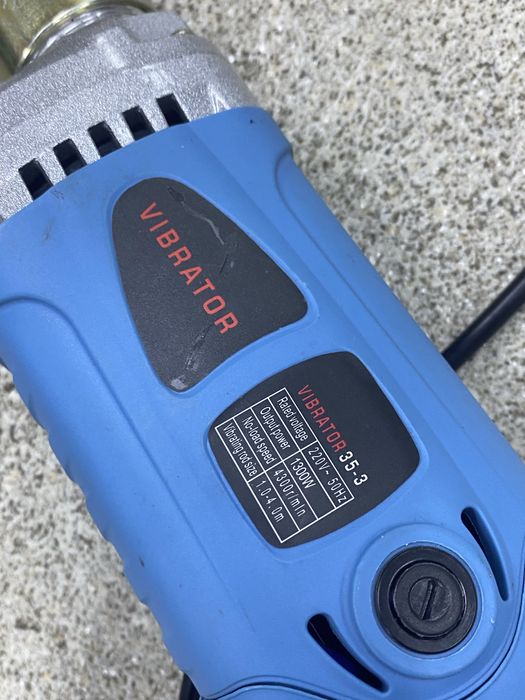 Вібратор для бетону 35-3 1300w