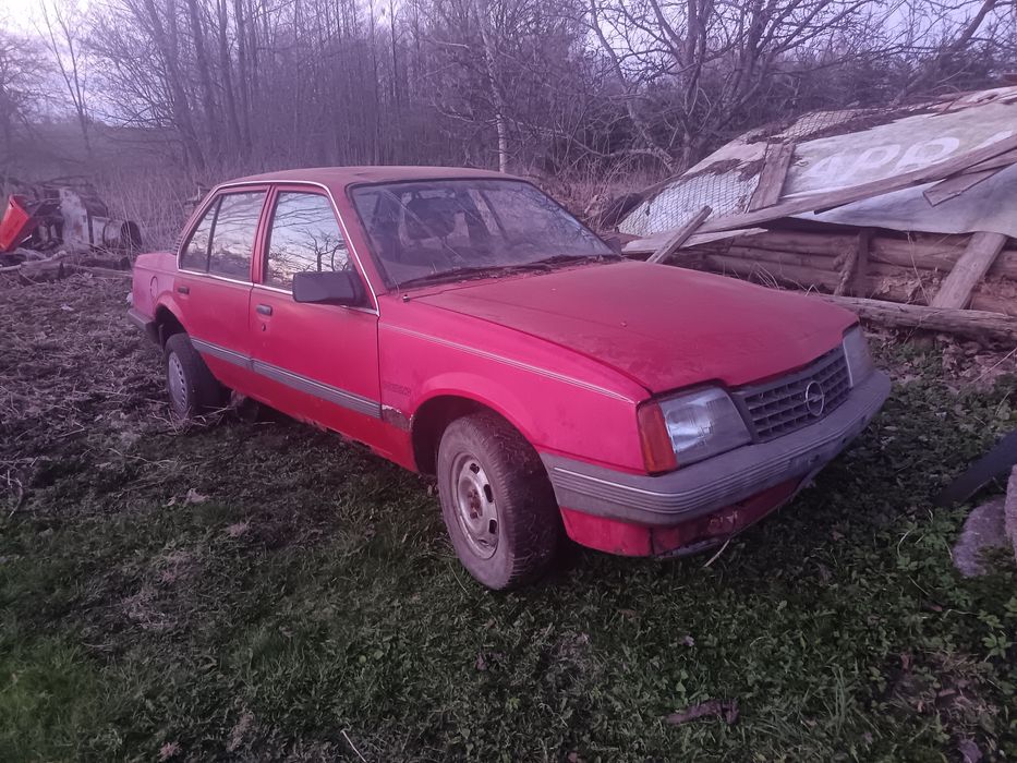 Opel Ascona C blenda tył