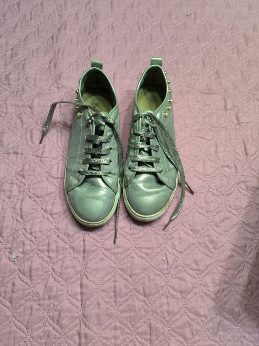 Sapatilhas prateadas