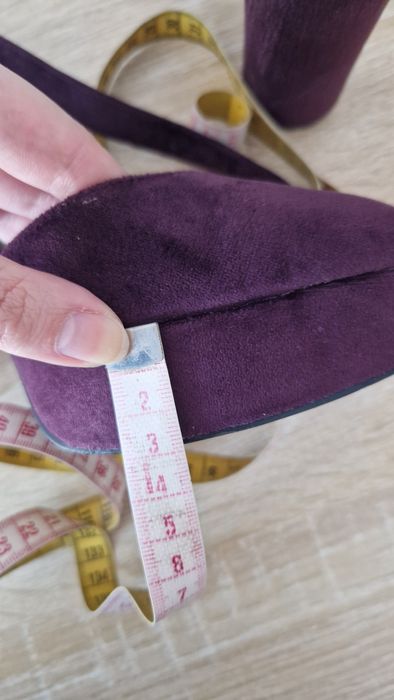 Szpilki na słupku burgundowe czółenka platformy