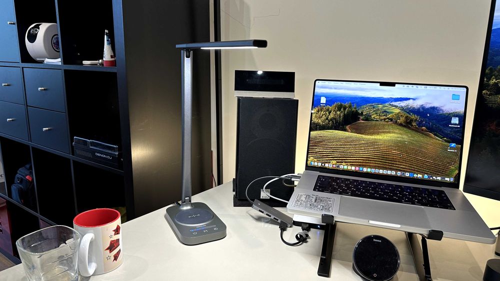 Ekskluzywna led lampa stołowa z ładowaniem bezprzewodowym