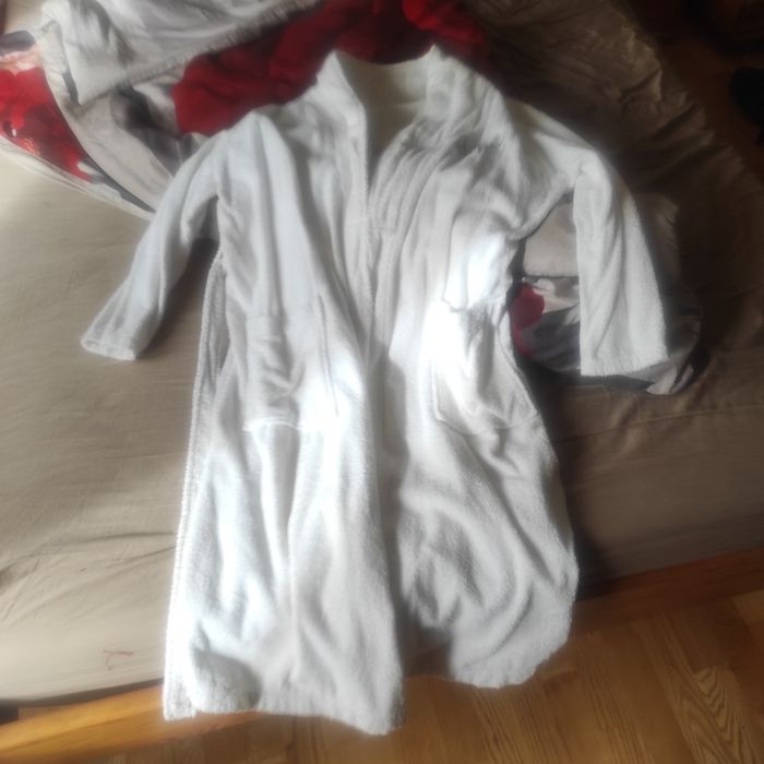 Szlafrok damski BPC colection długi  117 cm biały z paskiem i kieszeniami okazja olx!!!