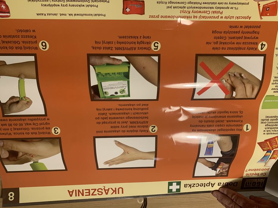 Plakat ( 6 sztuk) instrukcja pierwsza pomoc