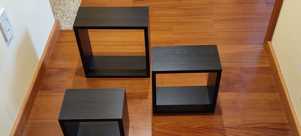 Cubos madeira parede