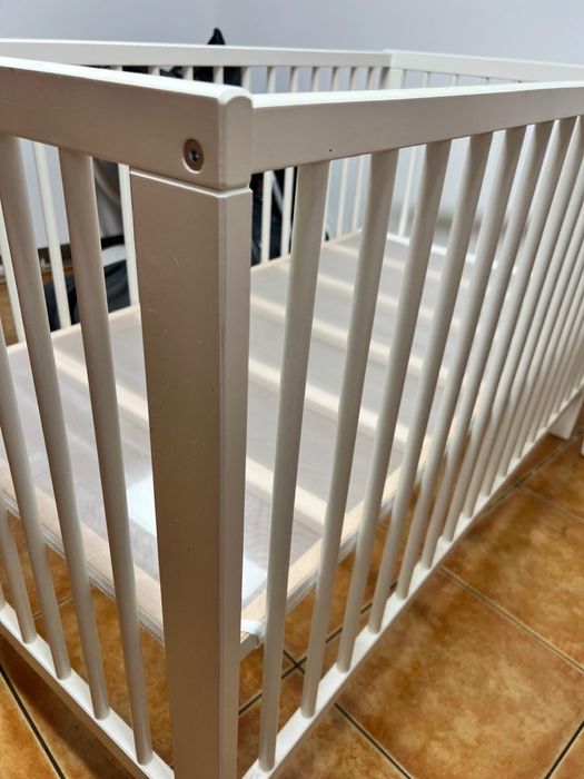 Cama para bebe em otimo estado