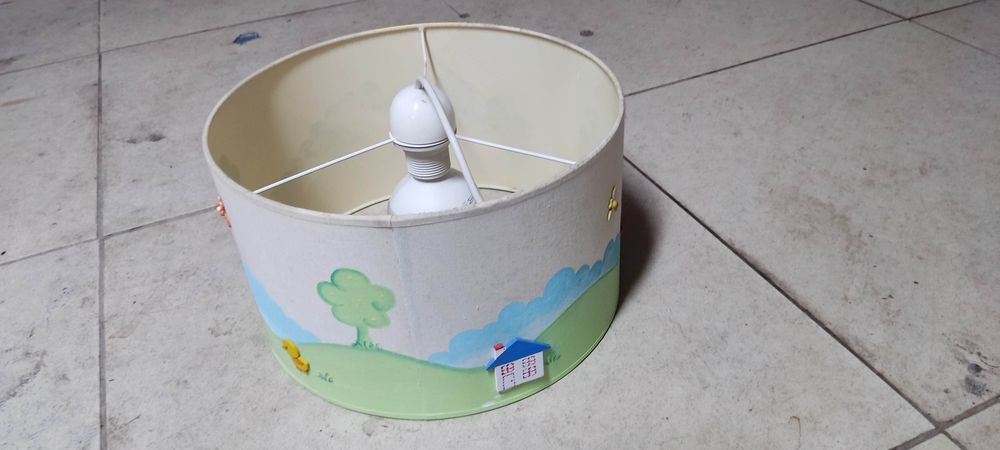 Candeeiro infantil como novo