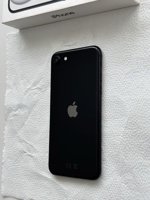 iPhone SE 2020 – zadbany, sprawny, bez rys