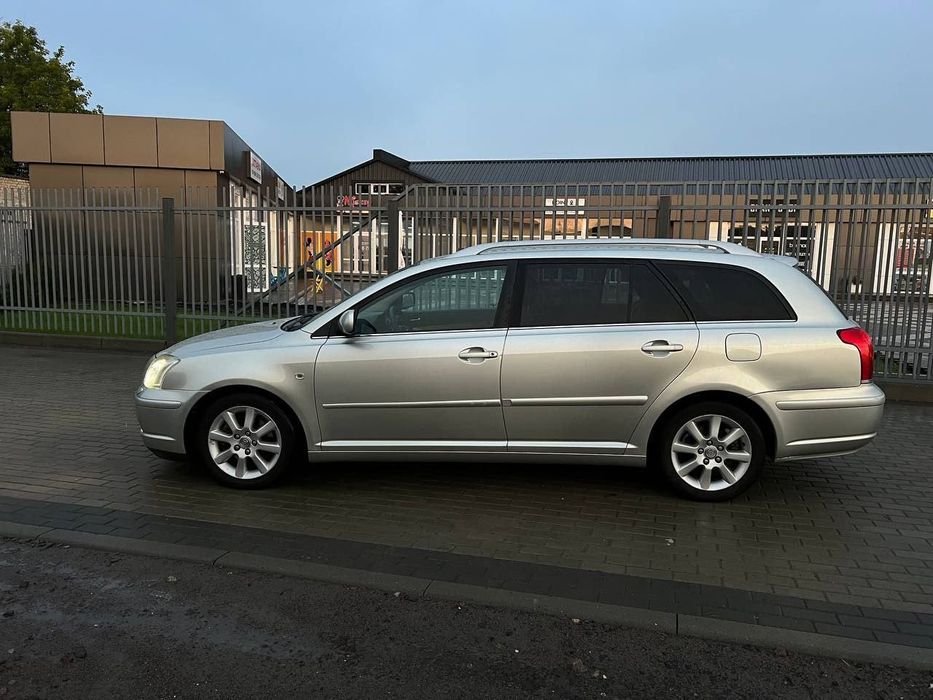 Продам Тойота авенсіс 2006р