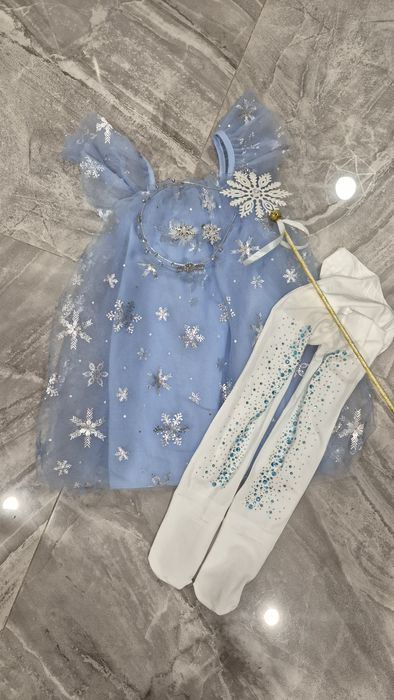 Образ сніжинки плаття