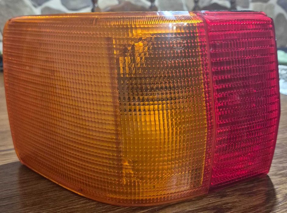 Lampa Lewa Tylna AUDI 80 B3 (86-91r.) SEDAN Oryginalna HELLA
