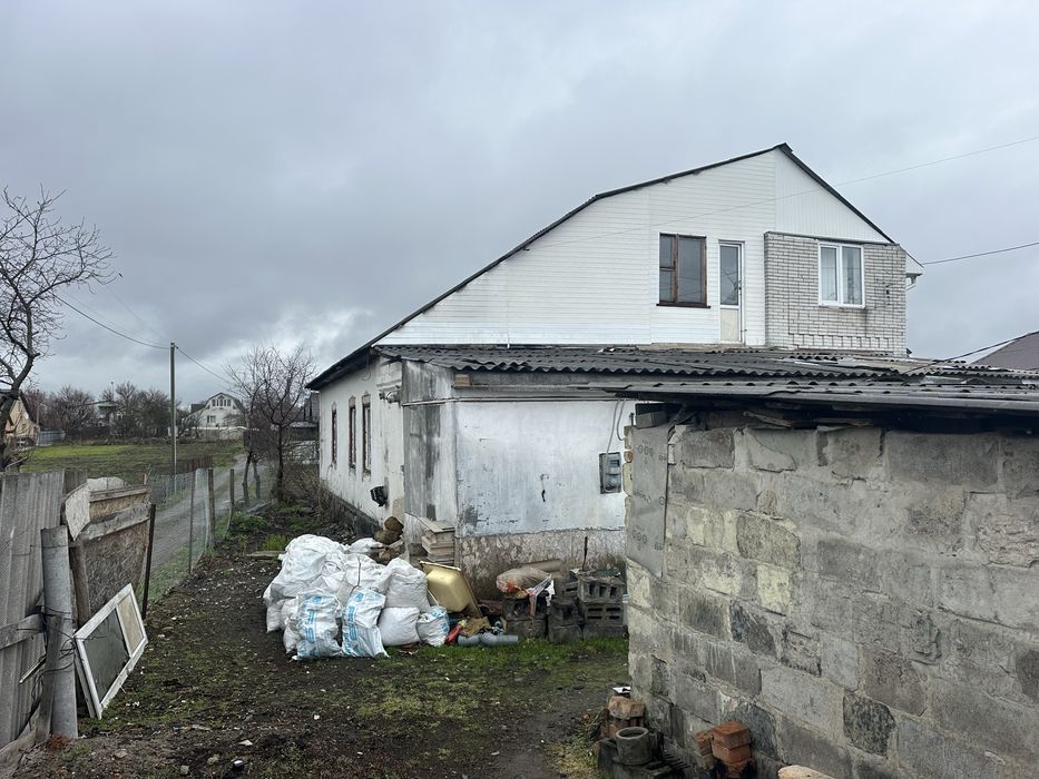 Продаж квартири або половина будинку Бориспіль