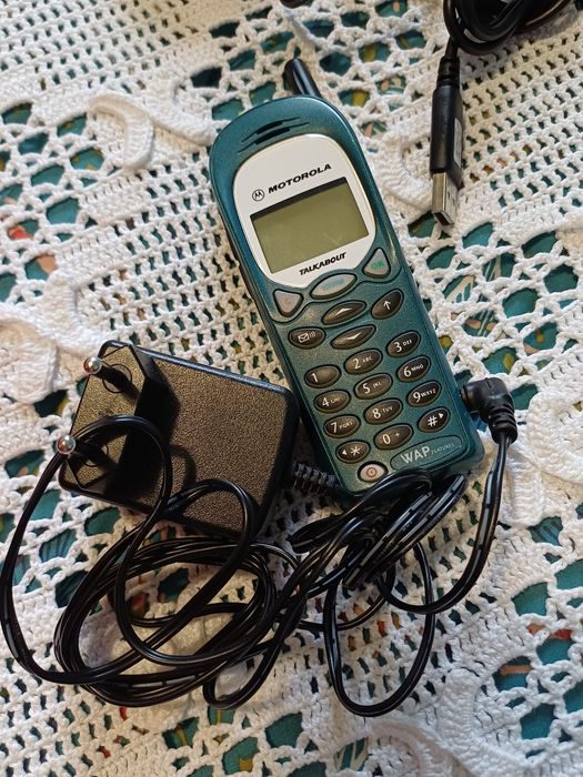 Samsung Z140 + Nokia E65 + Motorola Talkabout