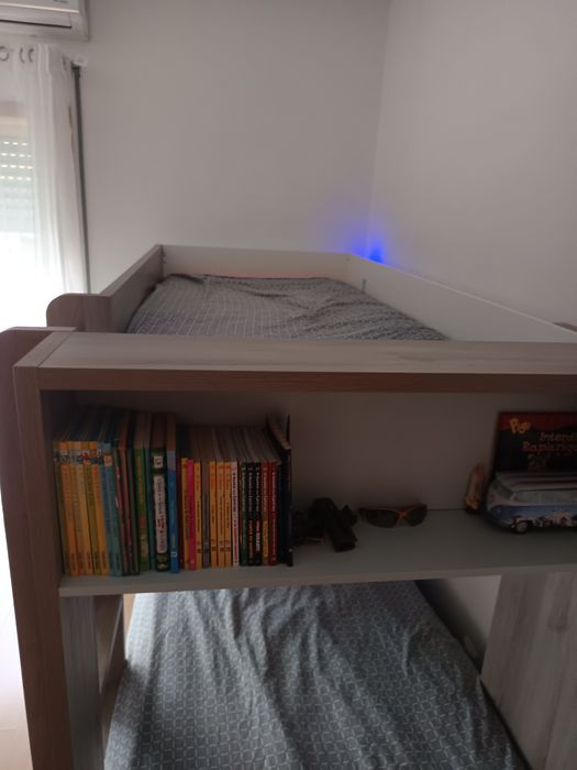 Cama solteiro/Beliche em excelente estado