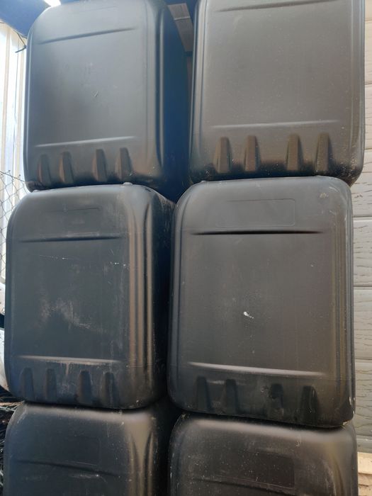 Sprzedam pojemnik 20l