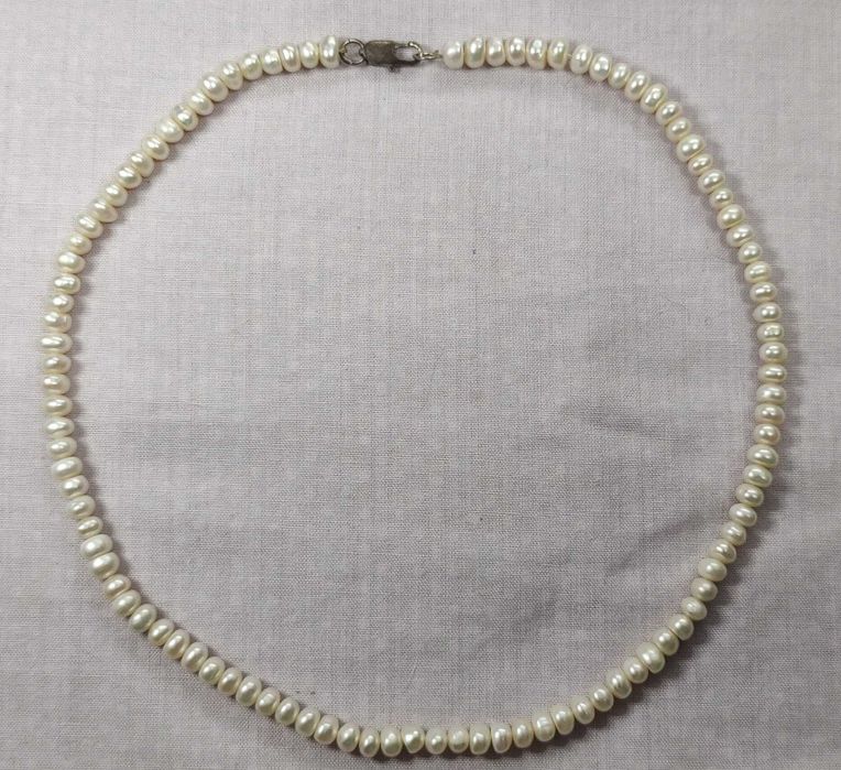 Бижутерия ( брошки , запонки, бусы)