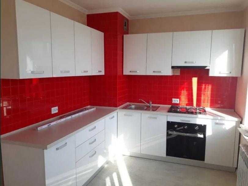 Продам 2к квартиру Новые Дома Метро Дворец спорта. 4й\9ти