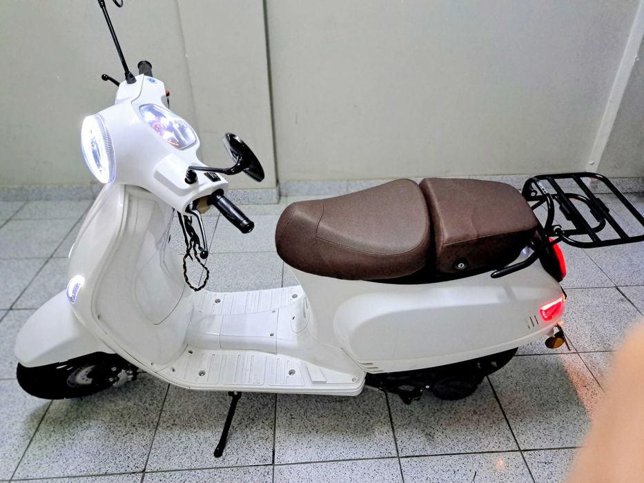 Scooter 125cc como nova! 3442 Km reais