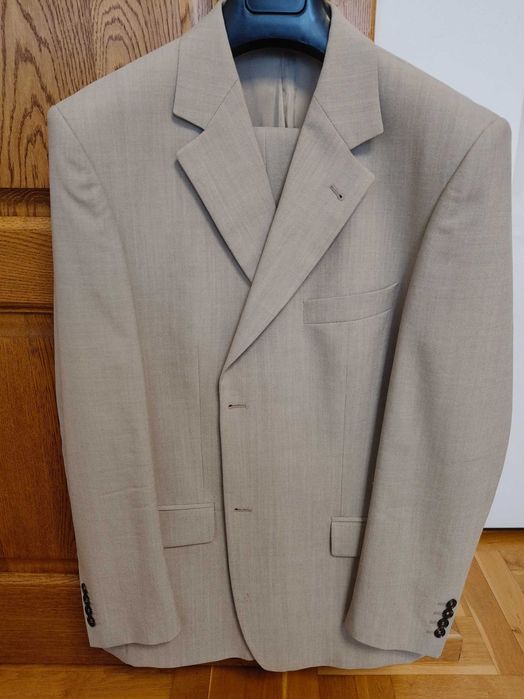 Elegancki jasny garnitur Vistuli z wełny 110 176/108/94