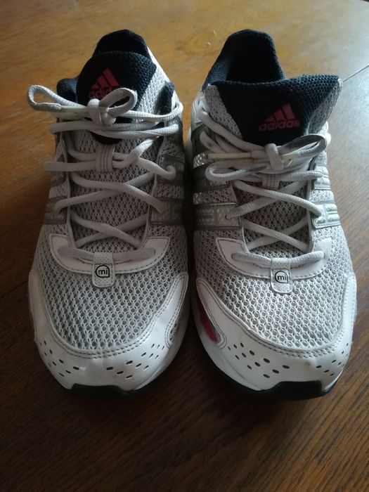 Adidas questar 42