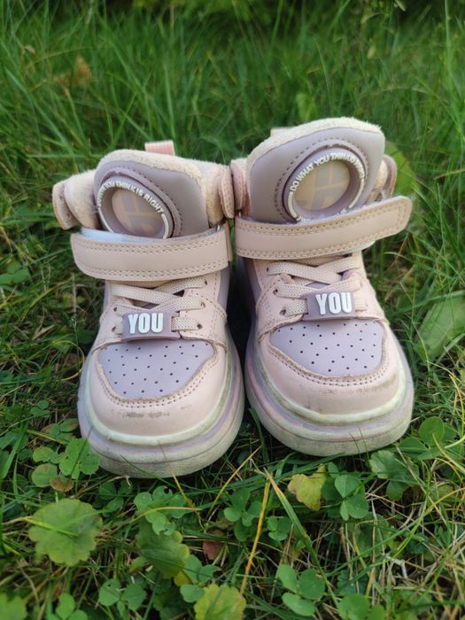 Сапожки та кросівки зима