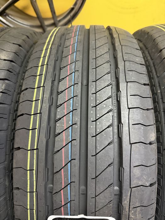 Opony letnie 235/65R16C 121/119R Continental VanContact Ultra | 2025
