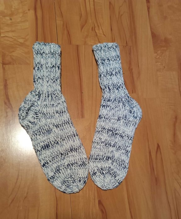 Ciepłe skarpety z włóczki długość 25 cm unisex