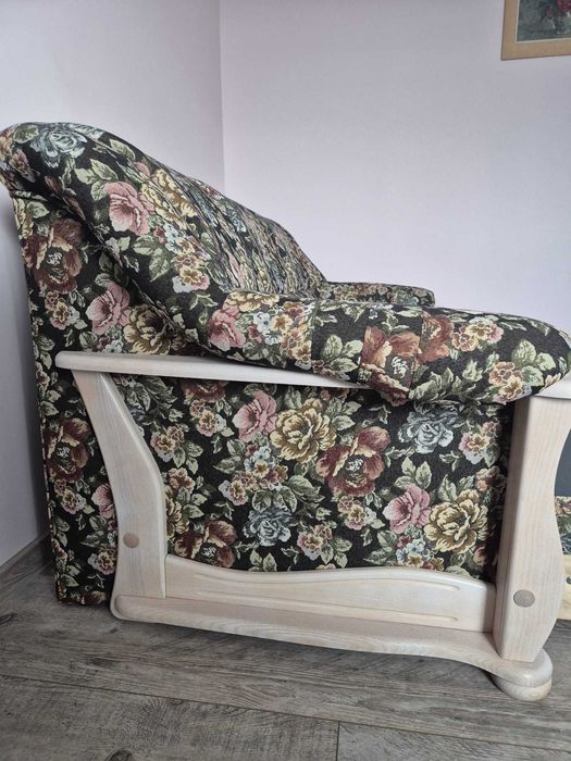 Sofa klasyczna do salonu-Ludwik Clacic z funkcją spania