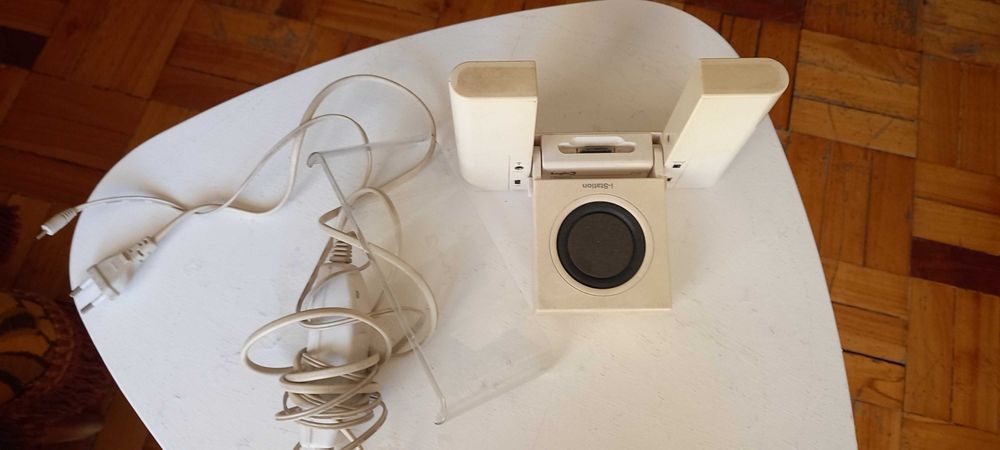 i - Station (Logic3)