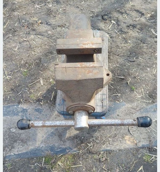 Тіски лещата виробництва ссср