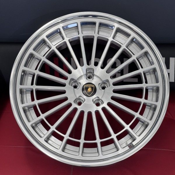 Диски Lamborghini Urus ковані 23 розмір 2+2