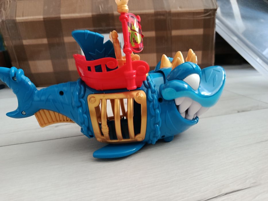 Zabawka Rekin piratix niebieski King shark