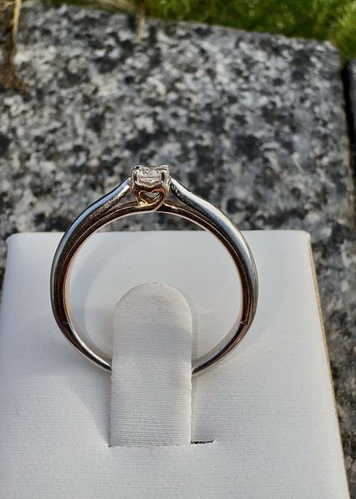 Золотое кольцо с бриллиантом 585 проба