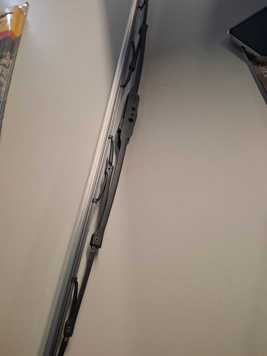 HELLA wycieraczka 600mm  WP24