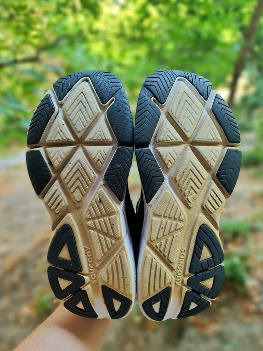 Оригинальные кроссовки Saucony Guide 18 Wide Black, 41р. 26см.