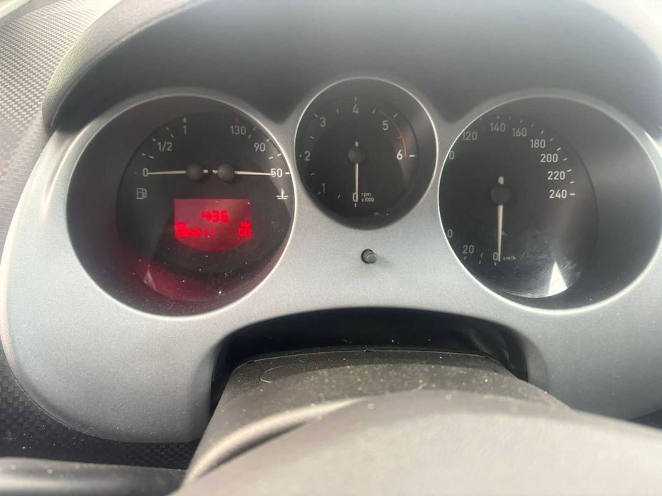 Свіже пригнаний автомобіль