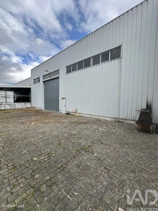 Armazém em Lordelo de 576,00 m2