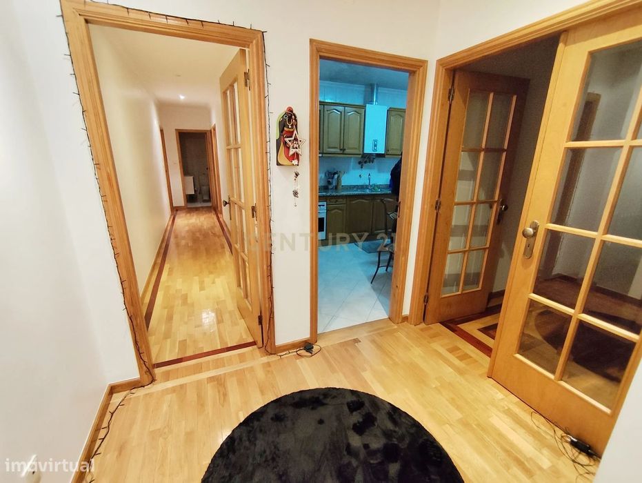 Apartamento T3 em Santa Maria Maior