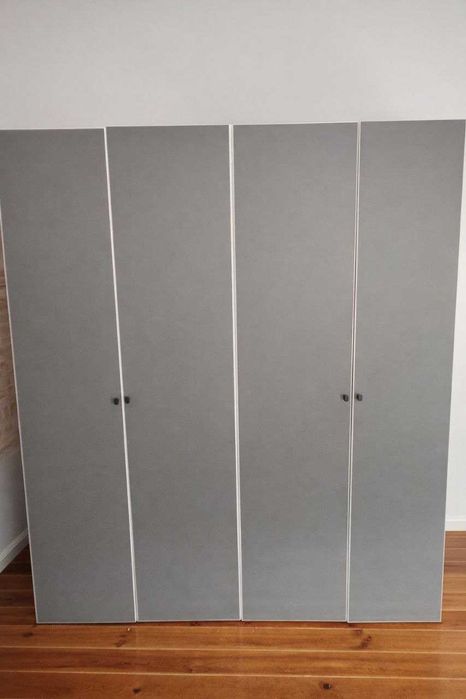 Roupeiro com 4 portas - IKEA